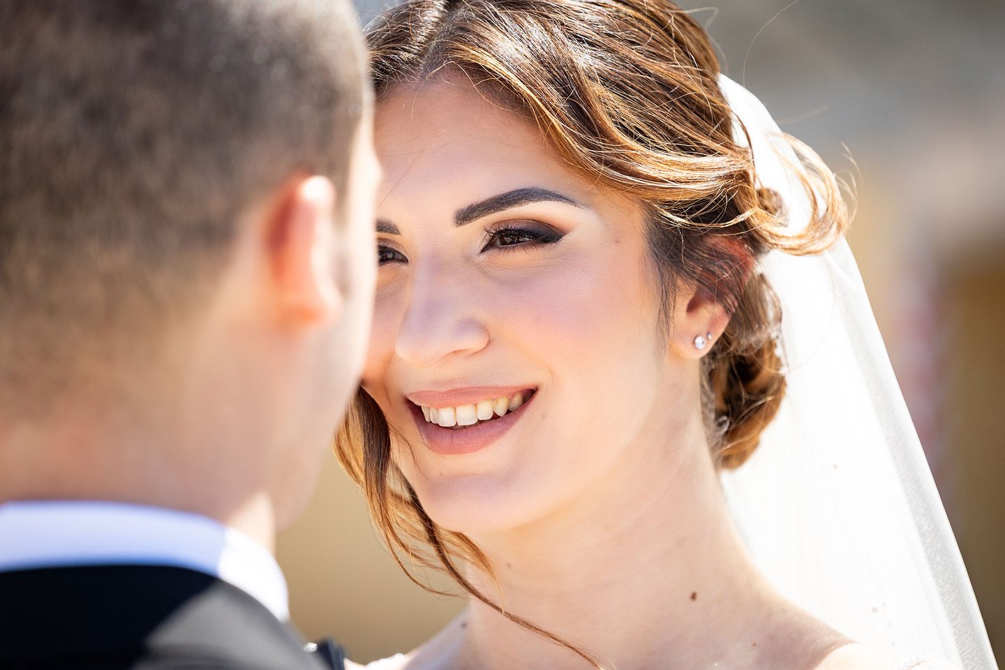 Ritratto la sposa sorriso sposo