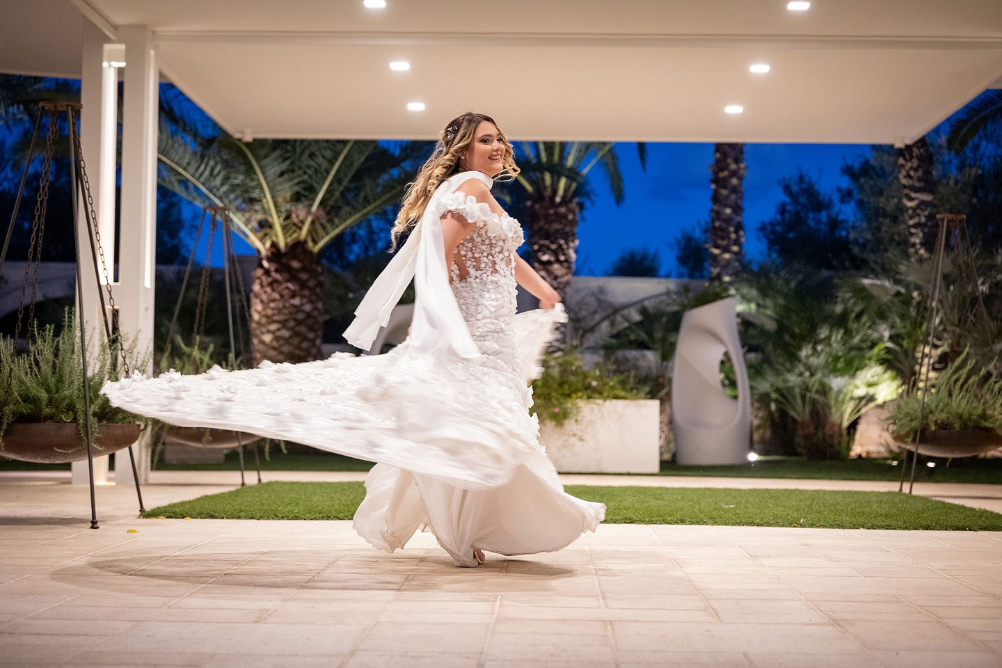 La sposa abito in movimento sera
